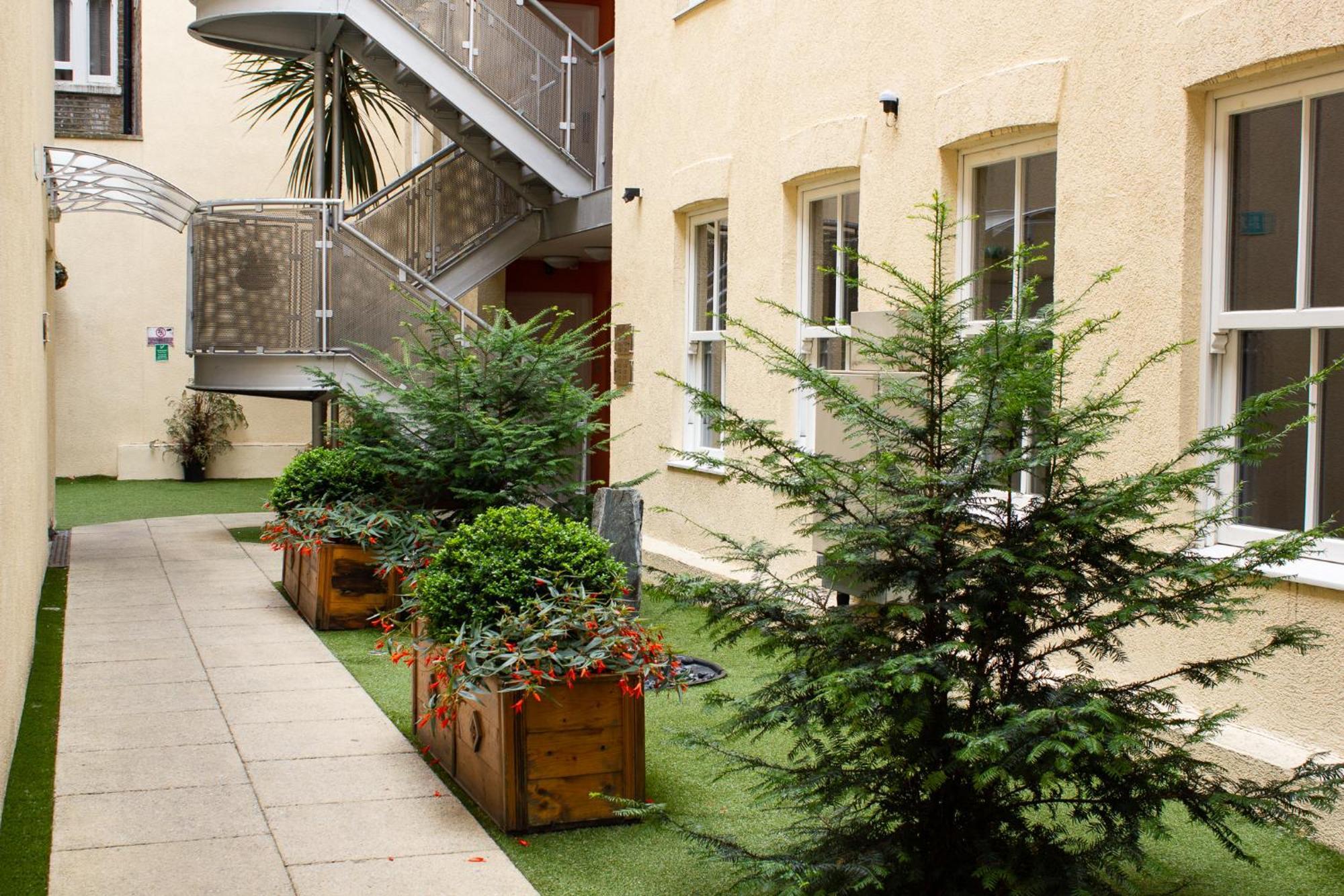 Grand Plaza Serviced Apartments London Exterior photo