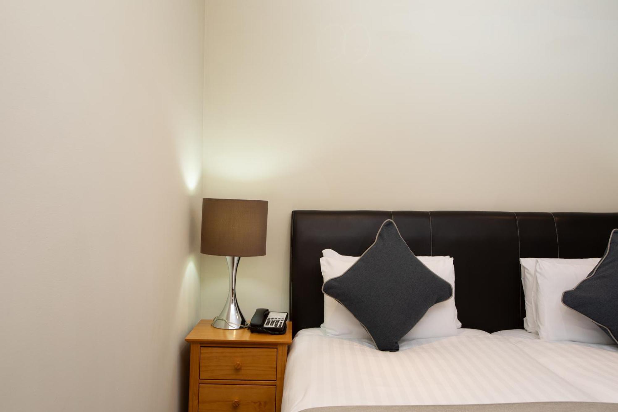 Grand Plaza Serviced Apartments London Exterior photo