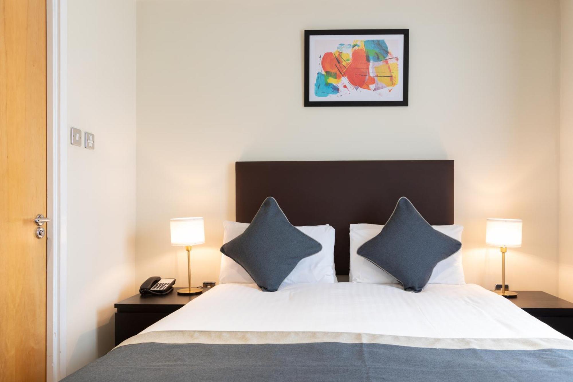 Grand Plaza Serviced Apartments London Exterior photo